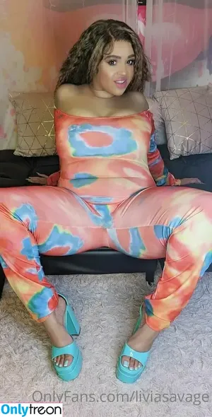 liviasavage / itslivsavage nude photo #0173