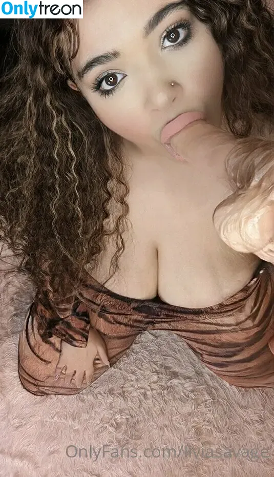 liviasavage nude photo #0093 (itslivsavage)