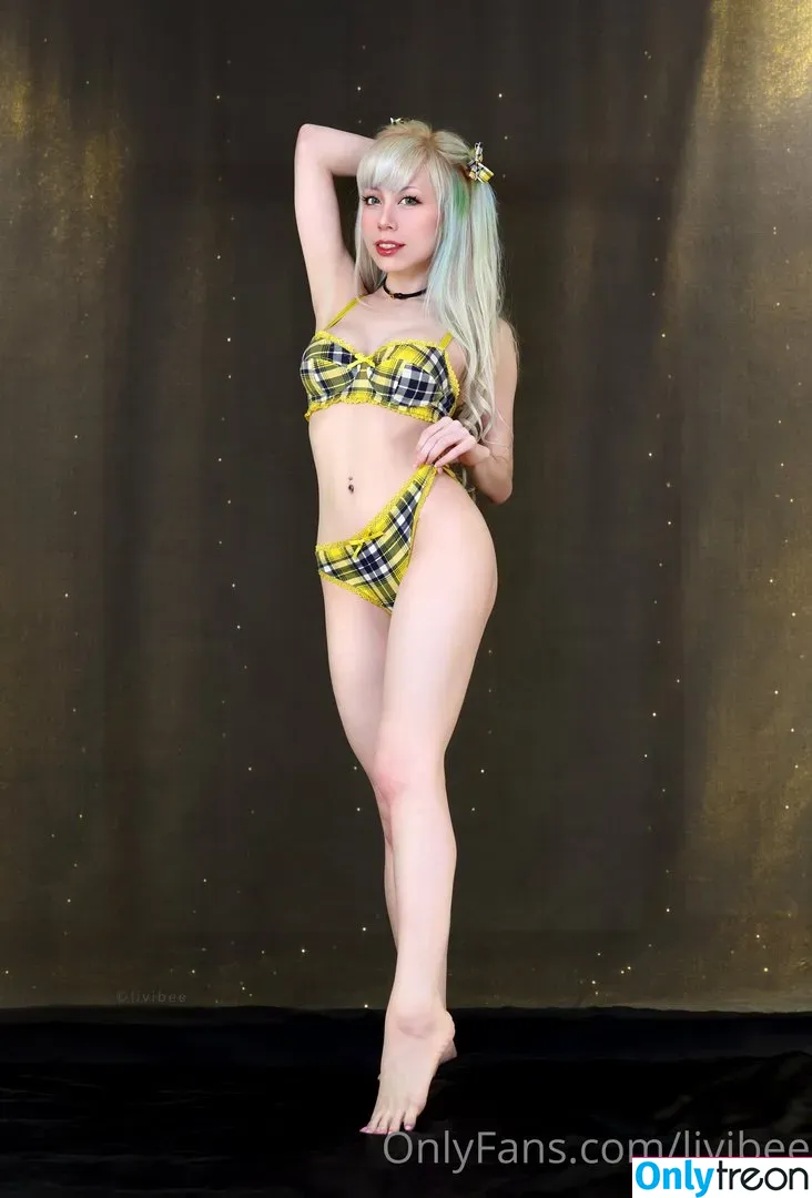 Livibee nude photo #0002 (Simp Chat / livibeeee)