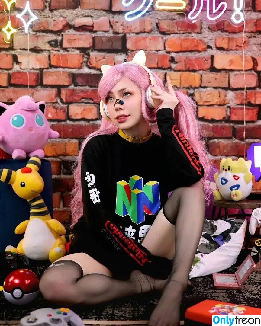 Livibee nude photo #0092 (Simp Chat / livibeeee)