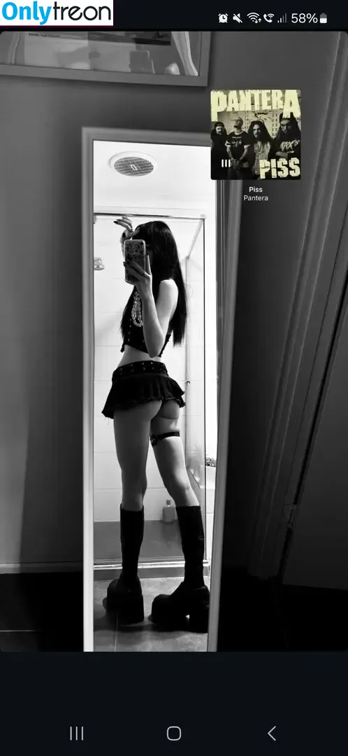 livindeadyaz nude photo #0015 (livindeadyaz)