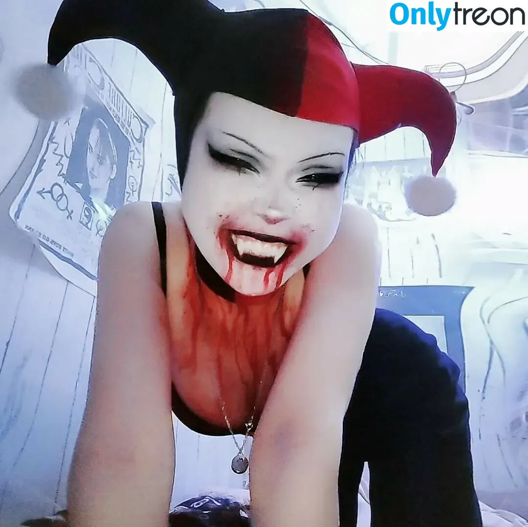 Livingdead_kev nude photo #0112 (kev / monstermama94)