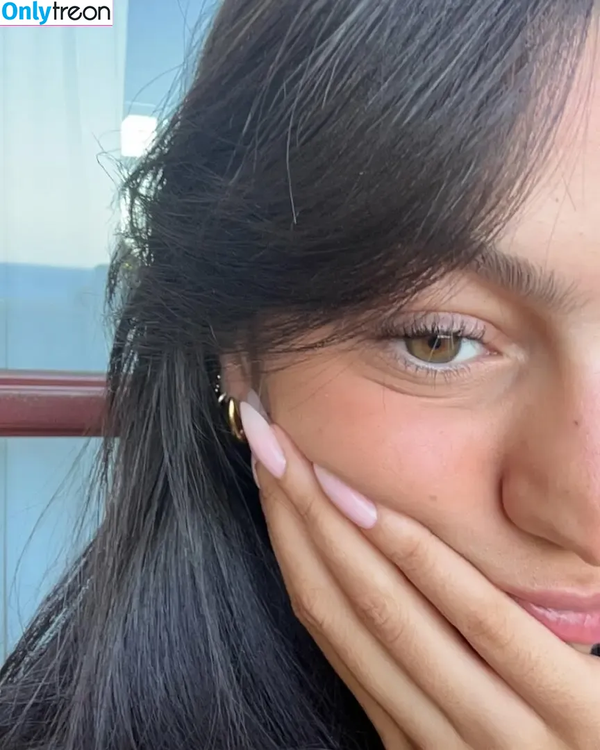 liyamizrahii nude photo #0074 (liyamizrahii)