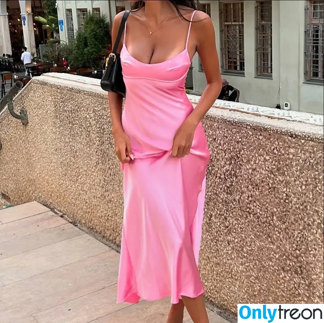 liyamizrahii nude photo #0092 (liyamizrahii)