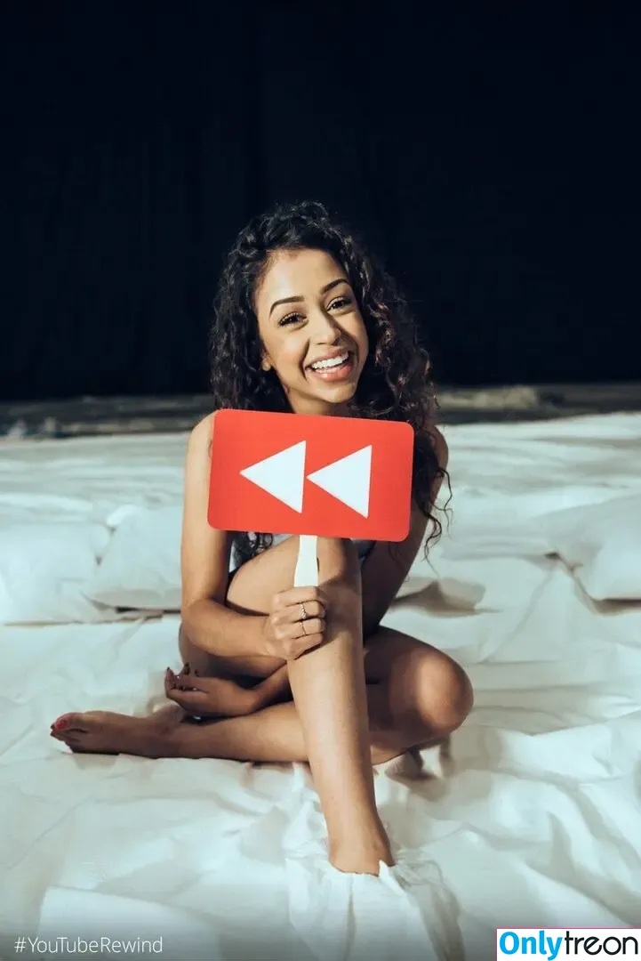 Liza Koshy nude photo #0234 (lizakoshy)