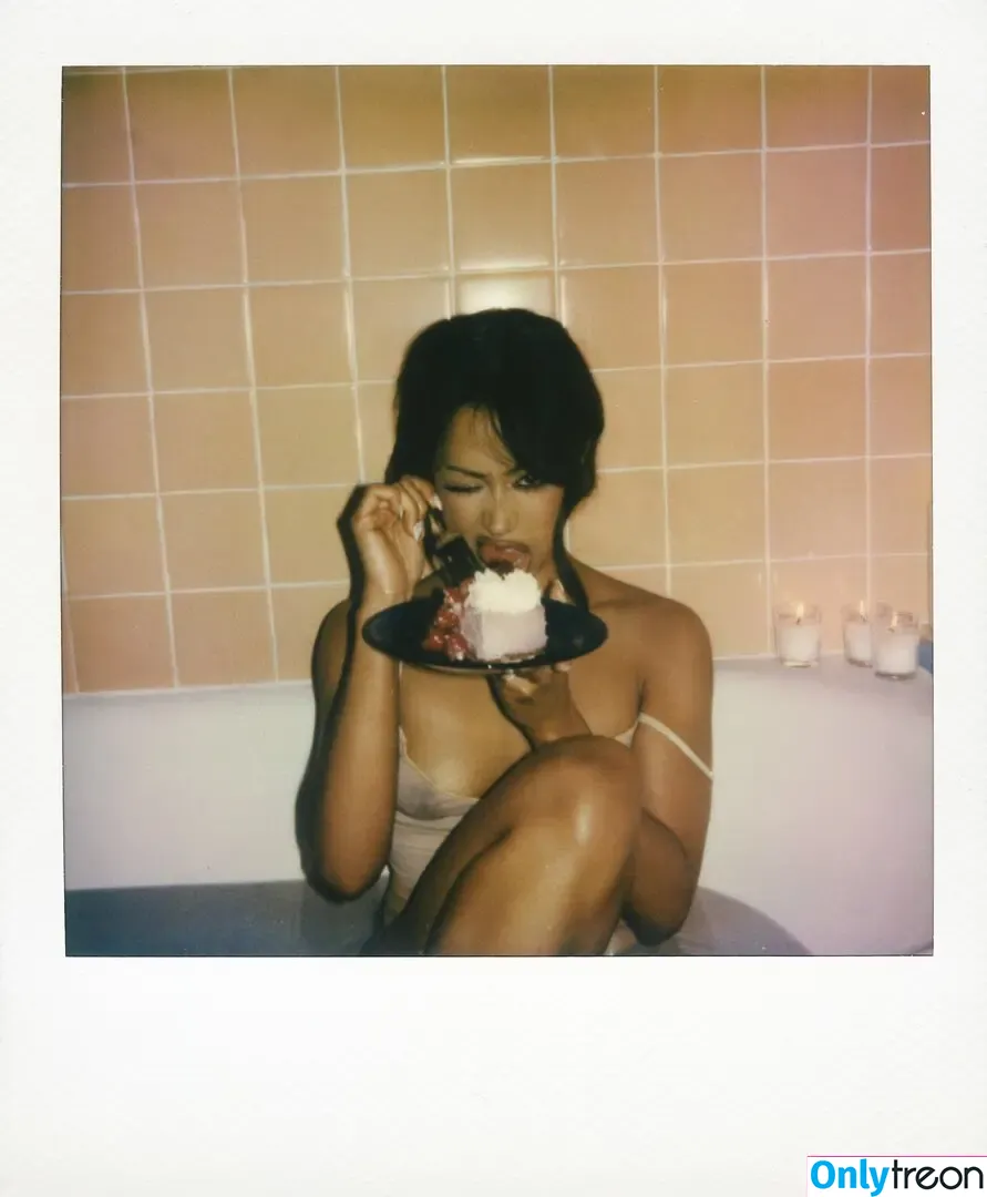Liza Koshy nude photo #0236 (lizakoshy)