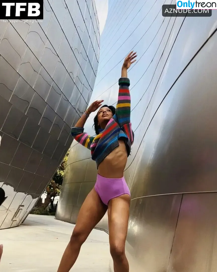 Liza Koshy nude photo #0245 (lizakoshy)