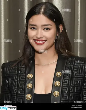 Liza Soberano / lizasoberano nude photo #0056