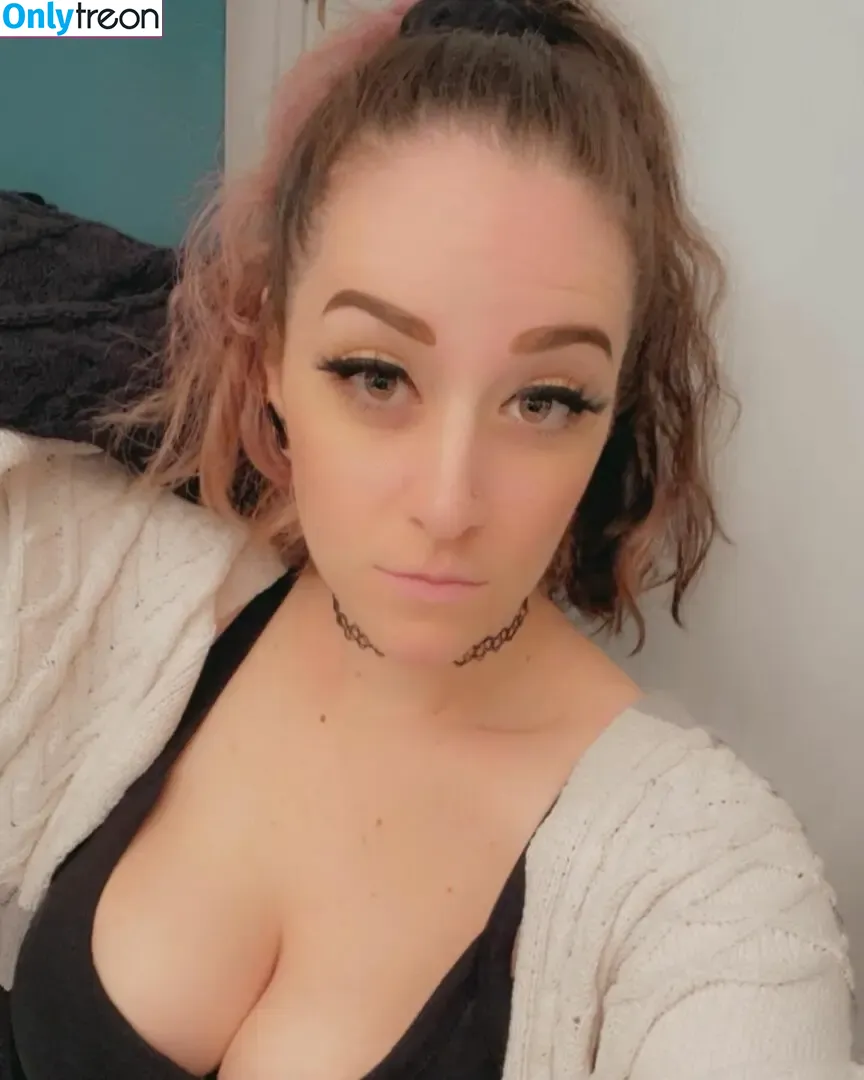 LizardSeagull nude photo #0003 (LizardSeagull)