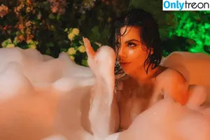  nude photo #0002