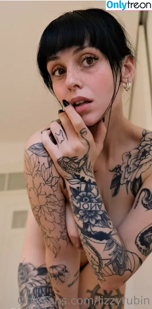 Lizyrubinspicy nude photo #0017 (lizzyrubin)
