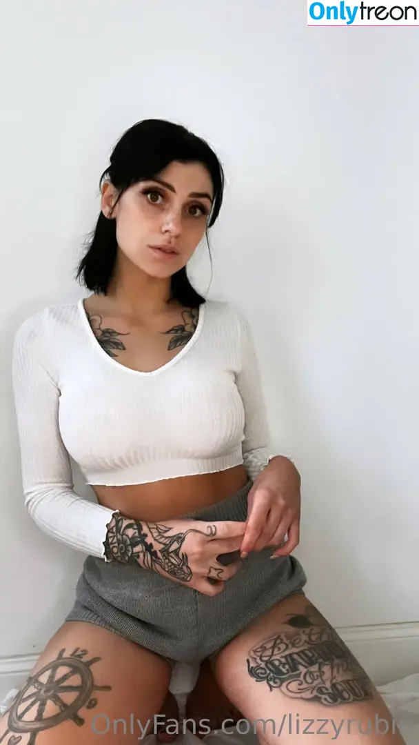 Lizyrubinspicy nude photo #0037 (lizzyrubin)