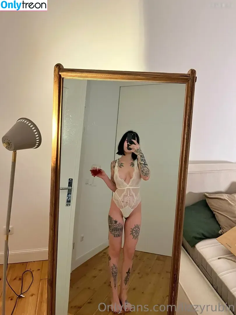 Lizyrubinspicy nude photo #0094 (lizzyrubin)