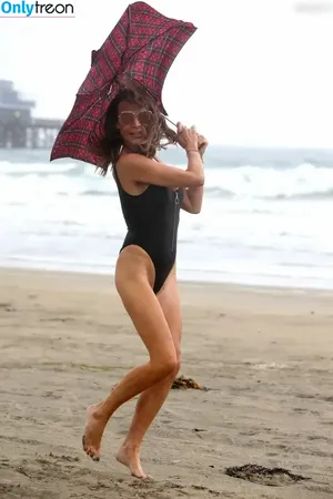 Lizzie Cundy / lizziecundy nude photo #0082