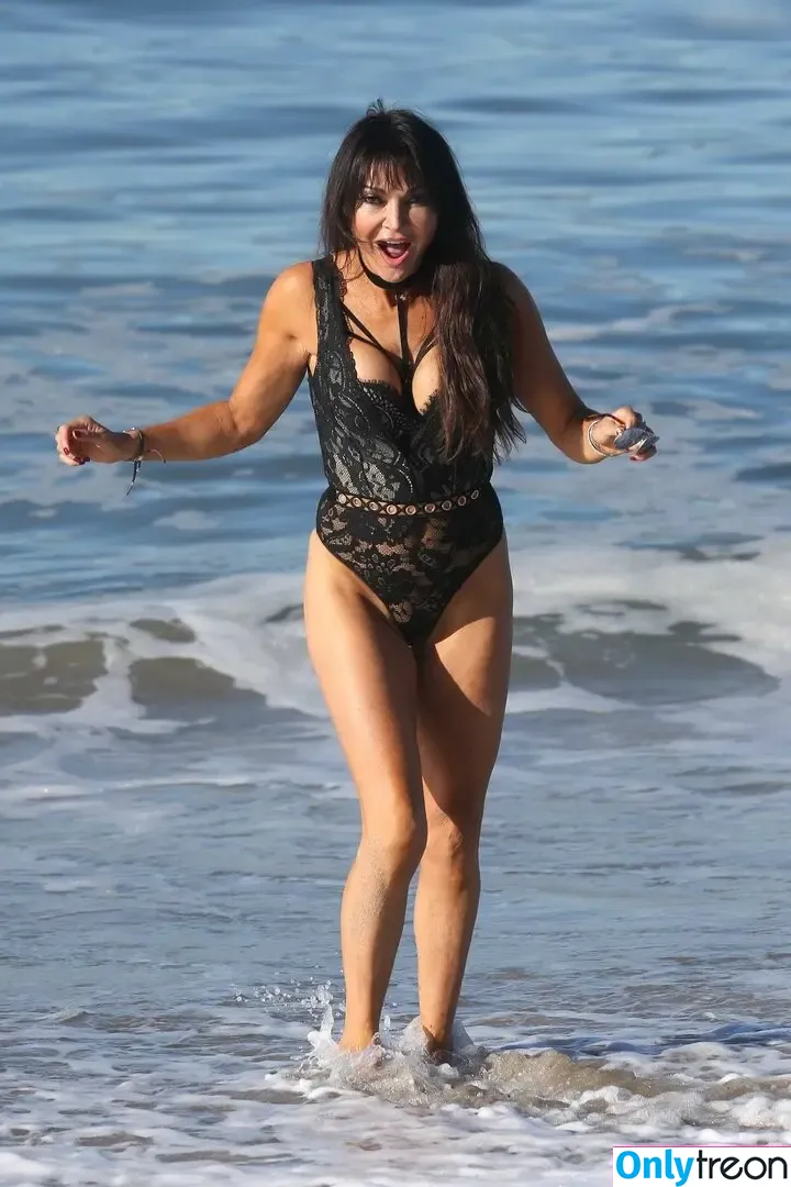 Lizzie Cundy nude photo #0065 (lizziecundy)