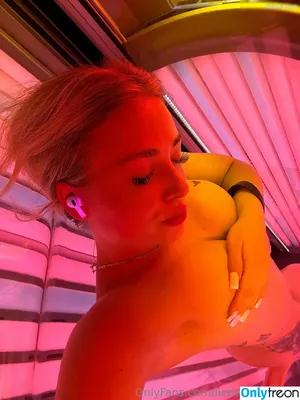 Lizzie Grey / lenqsophia / lizziegreyy / lizziesspielplatz nude photo #0157