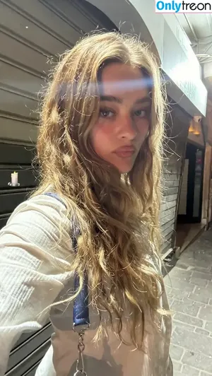 Lizzy Greene / Elizabeth Greene / LizzyGreeneOF / lizzy_greene nude photo #0113