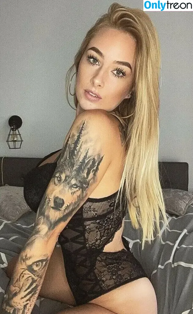 Lizzyfox nude photo #0008 (lizzyfoxx1 / lizzzyfox)