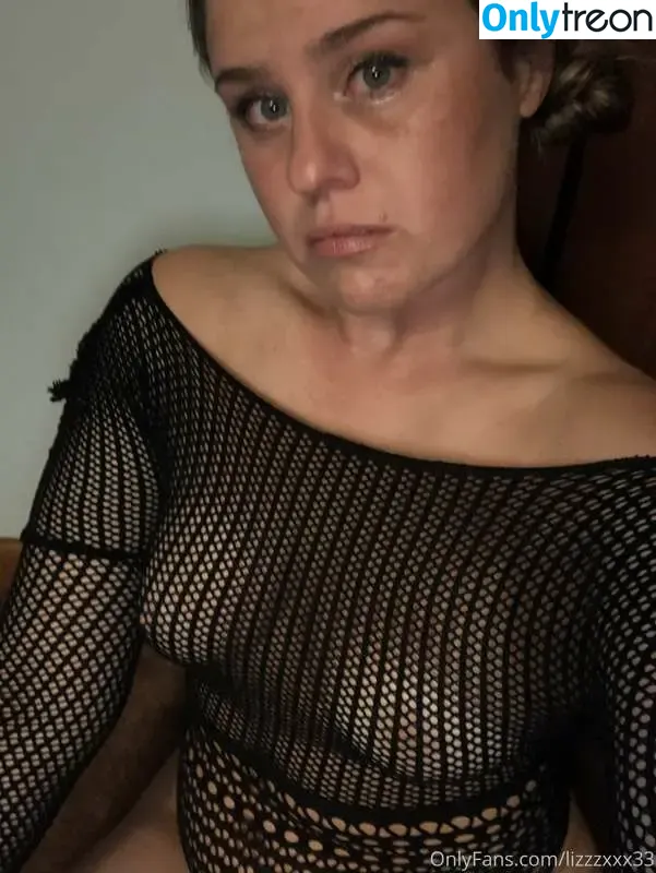 lizzzxxx37 nude photo #0035 (e_92_marie)
