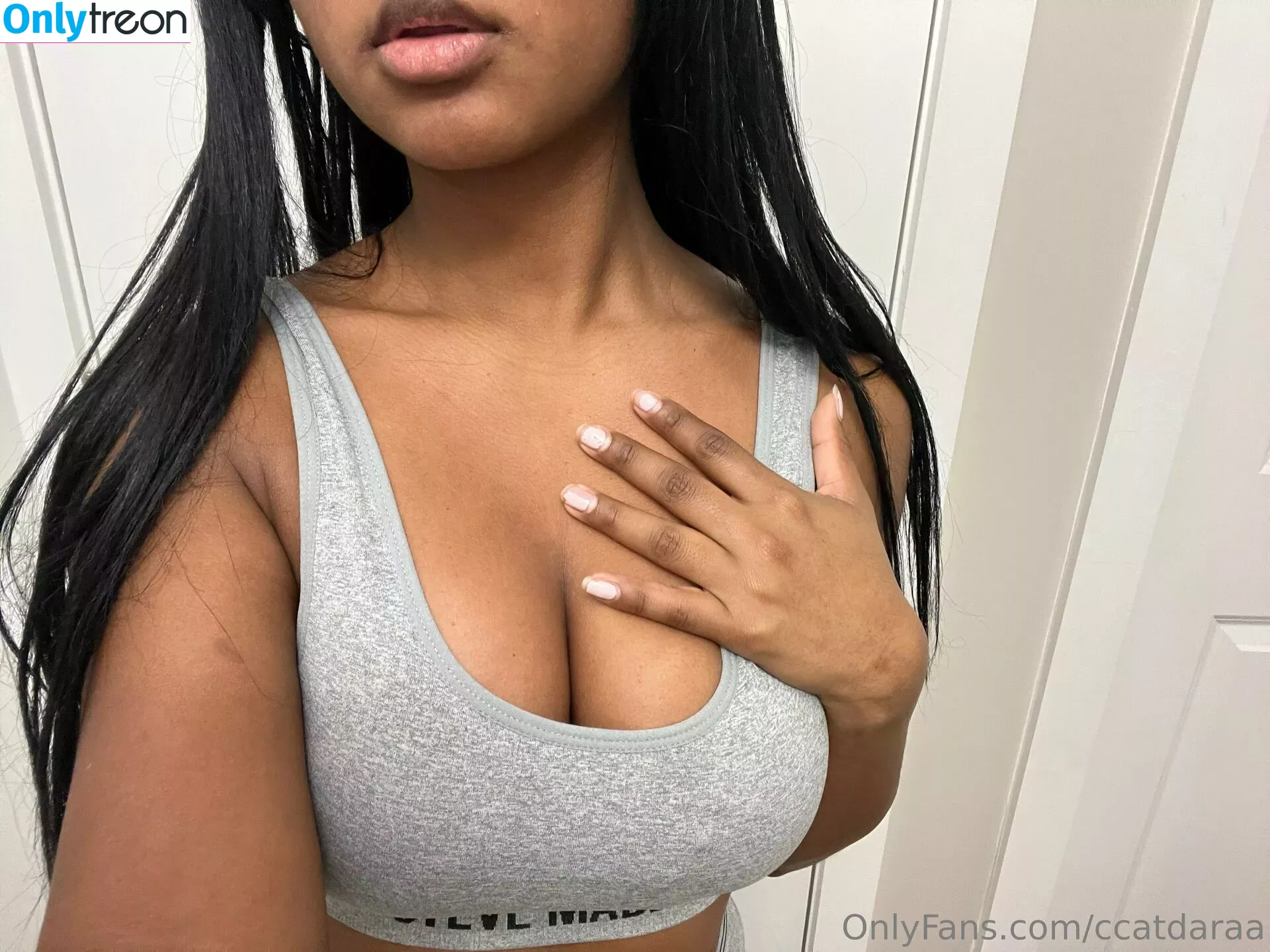 llalalinaa nude photo #0064 (llalaina)