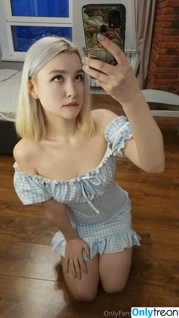 llunaboo nude photo #0015 (lunaboo3)