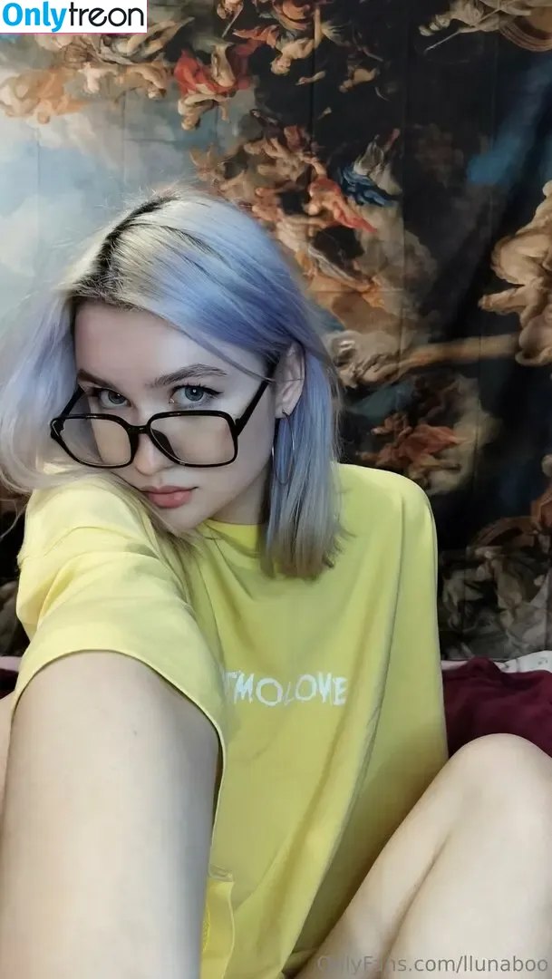 llunaboo nude photo #0016 (lunaboo3)