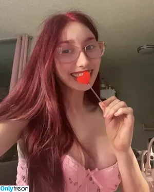lmnjewelry / Leah Nieto nude photo #0002