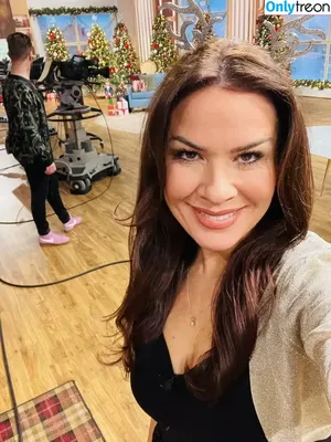 Local TV Presenters / Weather Girls / thelauraschweizer nude photo #0024