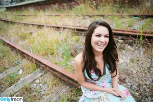 Local TV Presenters / Weather Girls / thelauraschweizer nude photo #0037