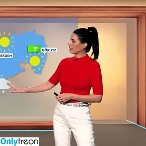 Local TV Presenters / Weather Girls / thelauraschweizer nude photo #0609