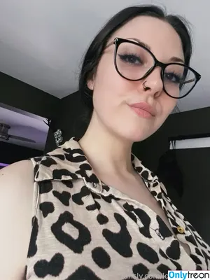 lochnessa93 / Lochnessa / MessyNessyV / anyuser nude photo #0294