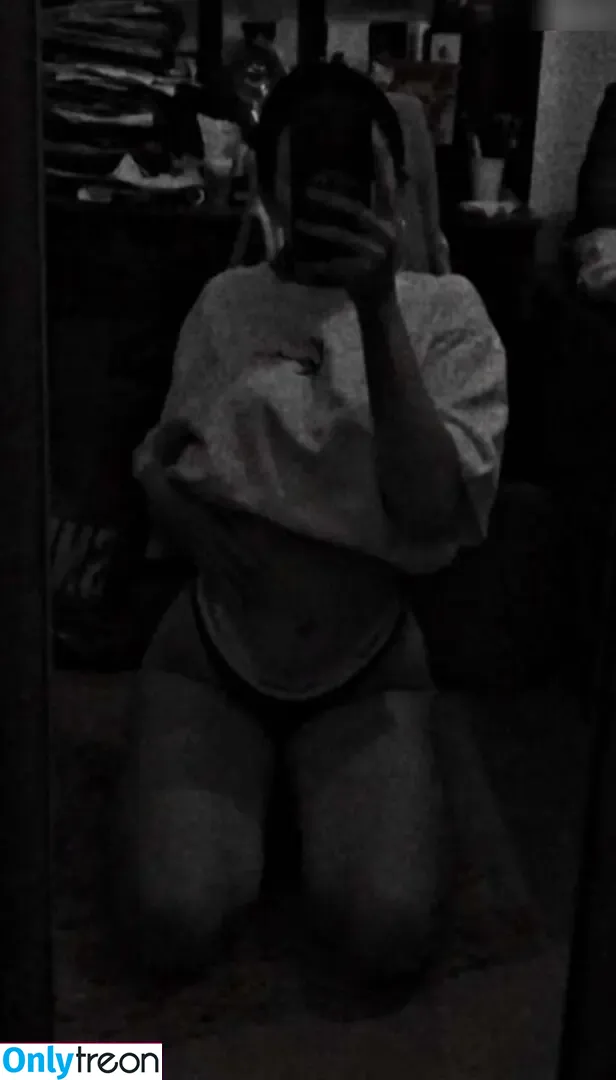 loco_jenny nude photo #0030 (loco_jennii)