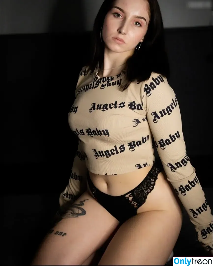 loco_jenny nude photo #0065 (loco_jennii)
