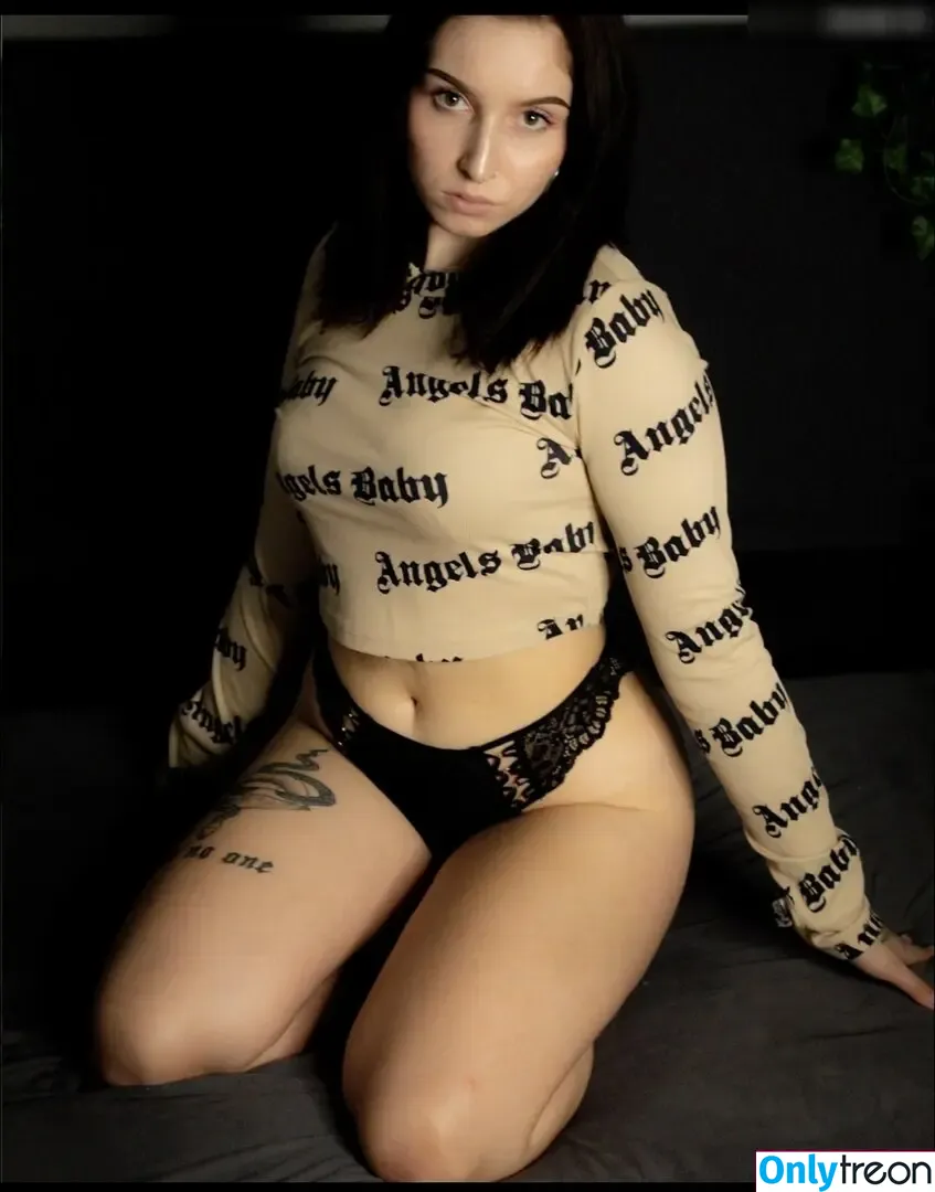 loco_jenny nude photo #0066 (loco_jennii)