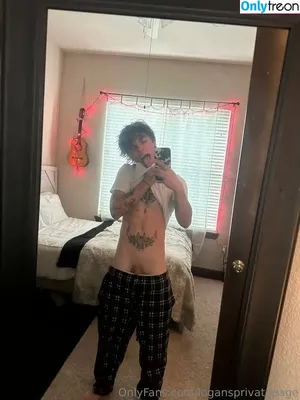logansprivatepage / itslogantyler nude photo #0011
