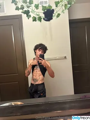 logansprivatepage / itslogantyler nude photo #0012