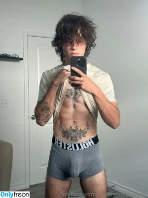 logansprivatepage / itslogantyler nude photo #0031