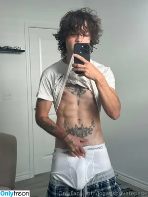 logansprivatepage / itslogantyler nude photo #0035