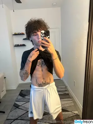 logansprivatepage / itslogantyler nude photo #0045