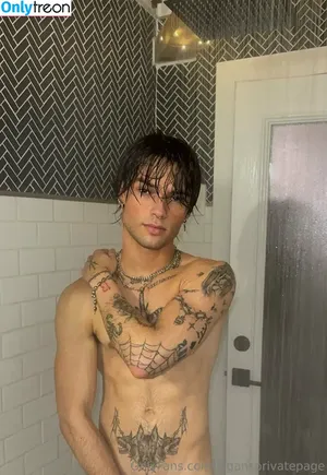 logansprivatepage / itslogantyler nude photo #0050