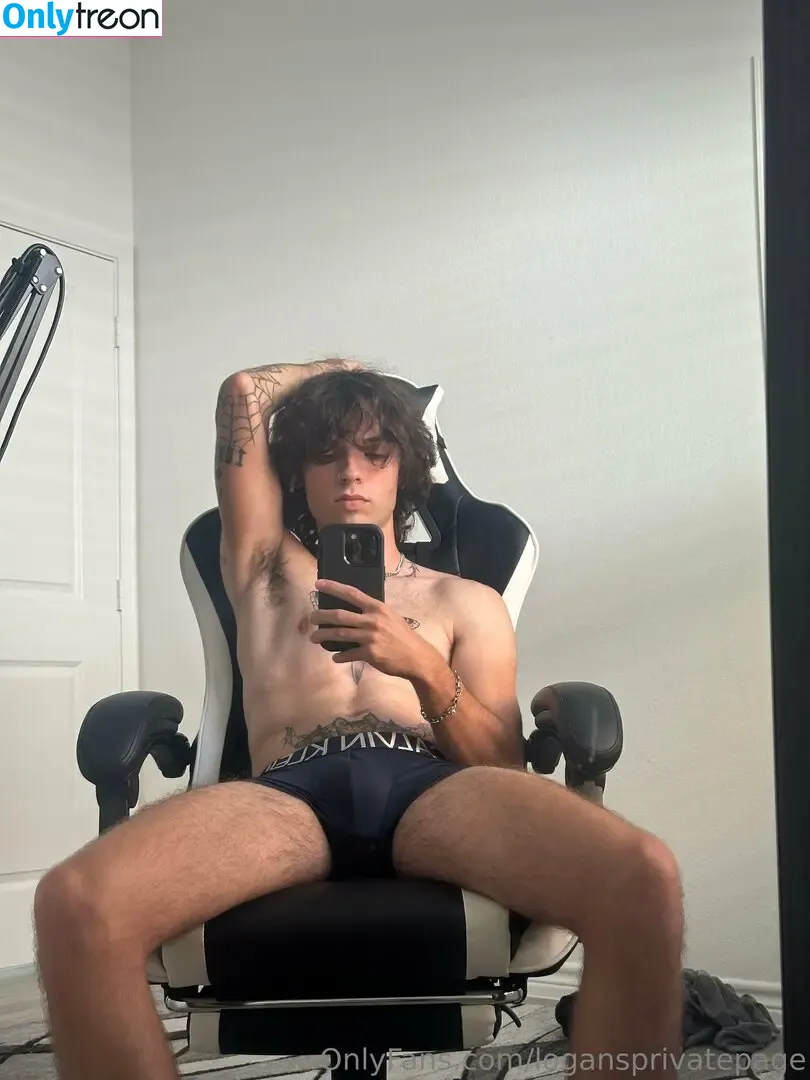 logansprivatepage nude photo #0040 (itslogantyler)