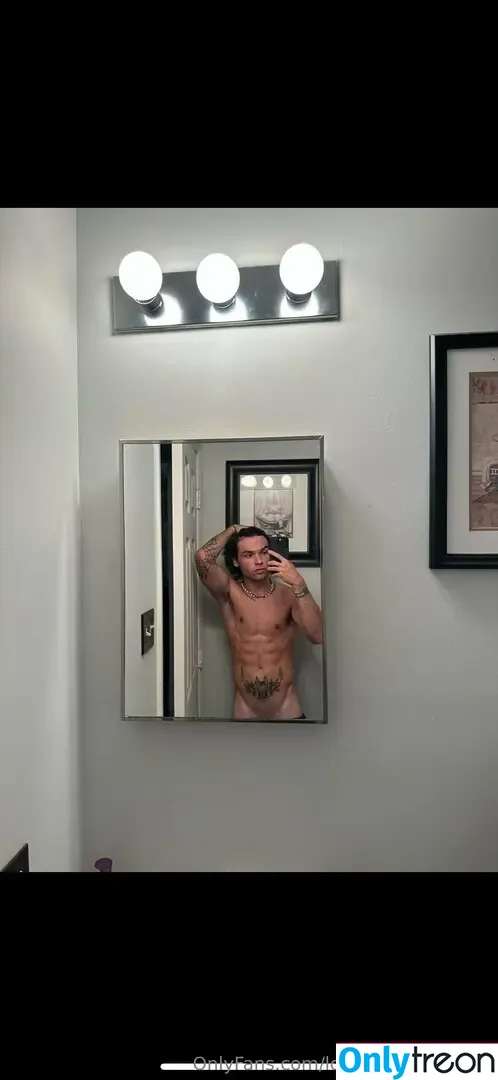 logansprivatepage nude photo #0041 (itslogantyler)