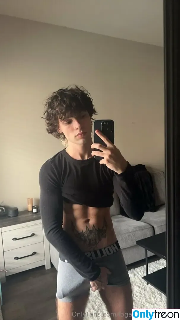 logansprivatepage nude photo #0060 (itslogantyler)