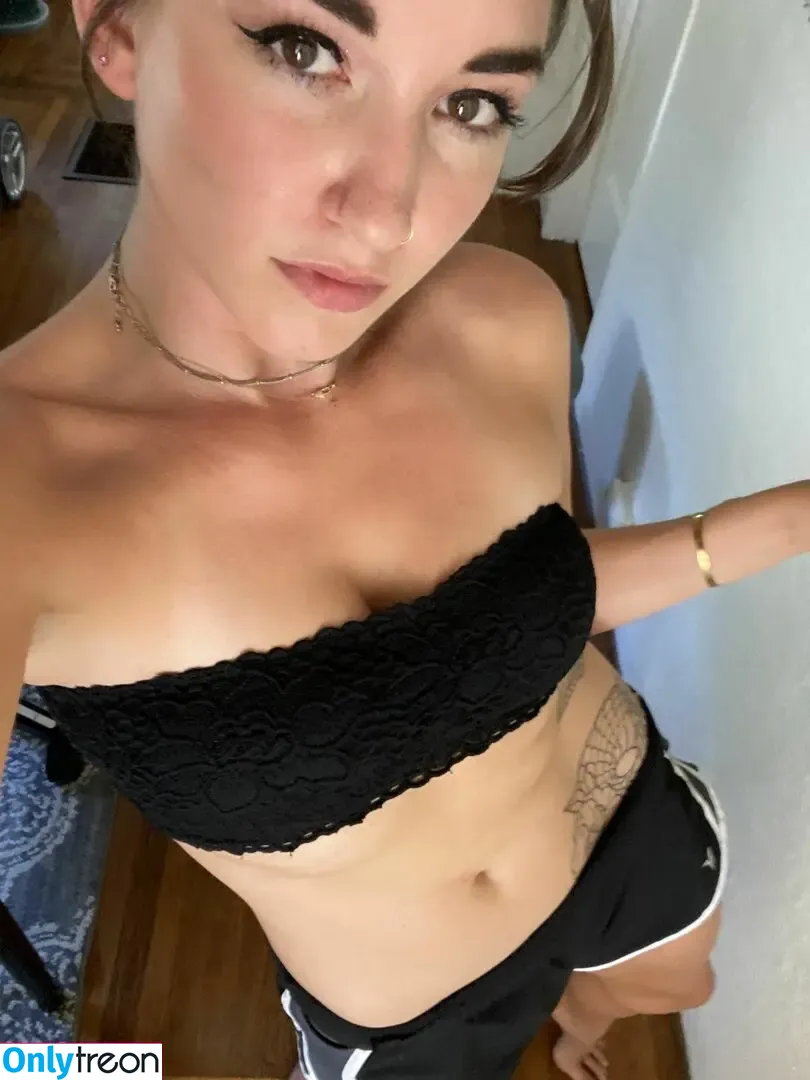 logsterbunny nude photo #0213 (logsterbunny96 / lolomellow96)