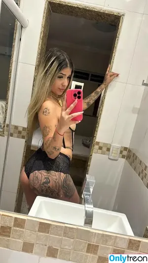 Loirinha_pimentel / Alguém Tem / Conteúdo Dessa / Loirinha De Goiânia nude photo #0003