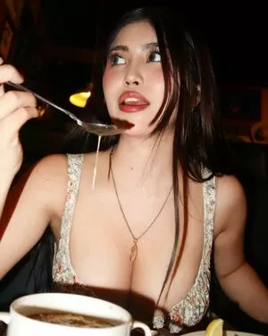 Loislane Evangelista / iamloislaneee nude photo #0033