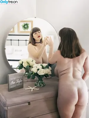 loisplz / lomeinnoodles19 nude photo #0118