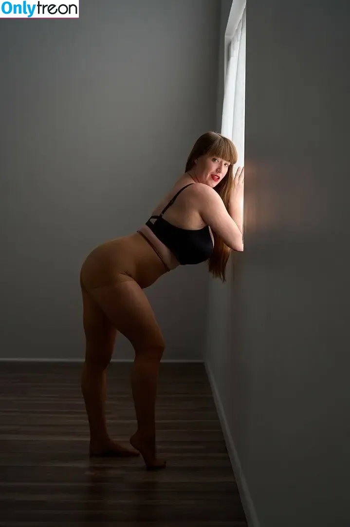 loisplz nude photo #0079 (lomeinnoodles19)