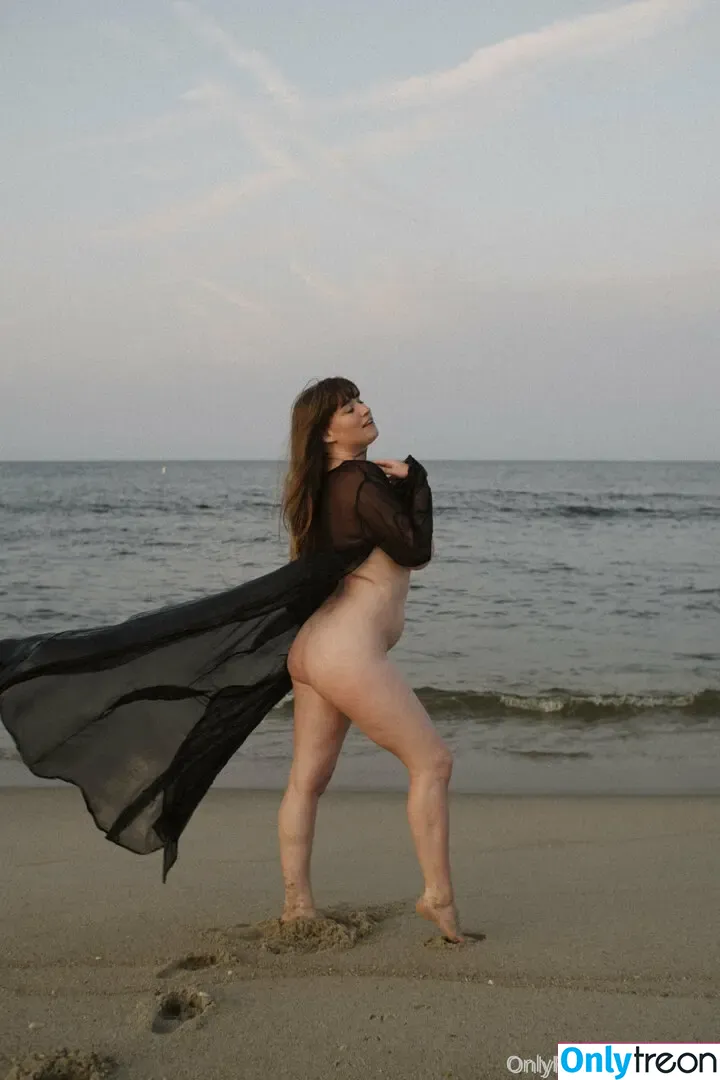loisplz nude photo #0274 (lomeinnoodles19)