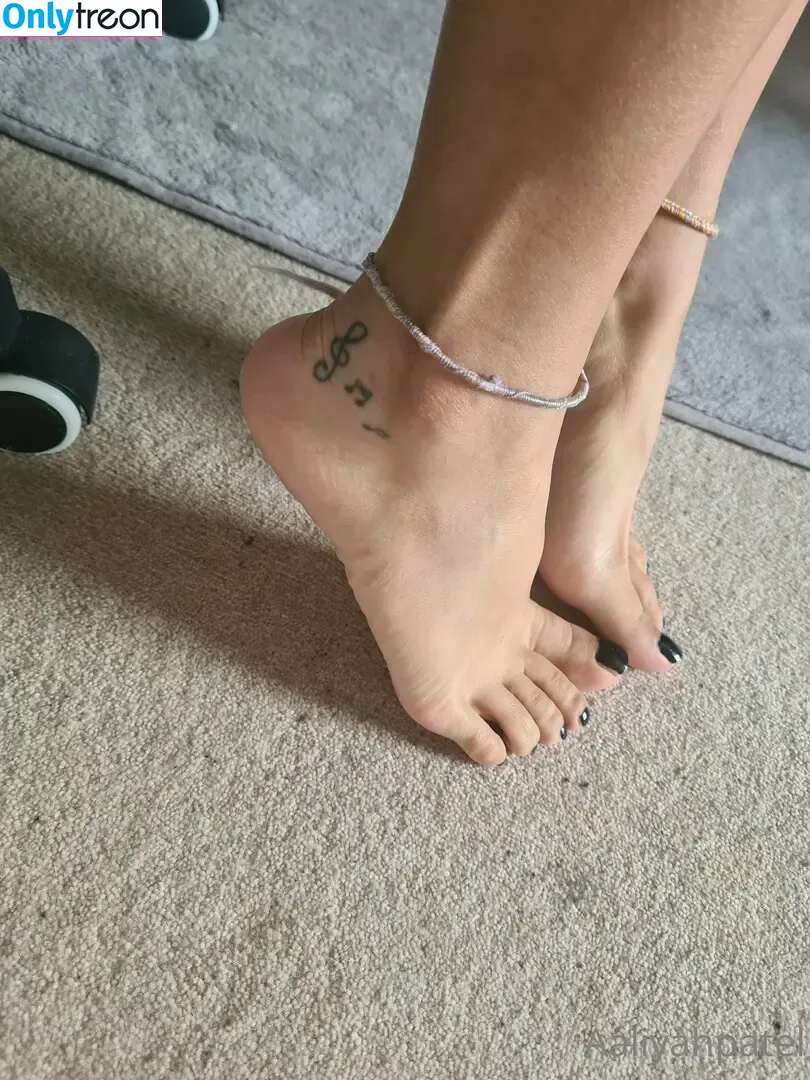lola.aaliyah nude photo #0019 (lolavsaaliyah)